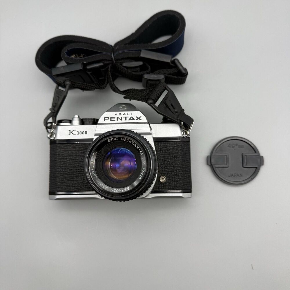 Pentax K1000 35mm SLR Film Camera & SMC 50mm Lens (Needs New Battery)